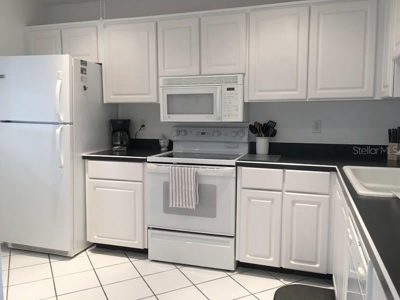 3660 IRONWOOD Circle – photo 2