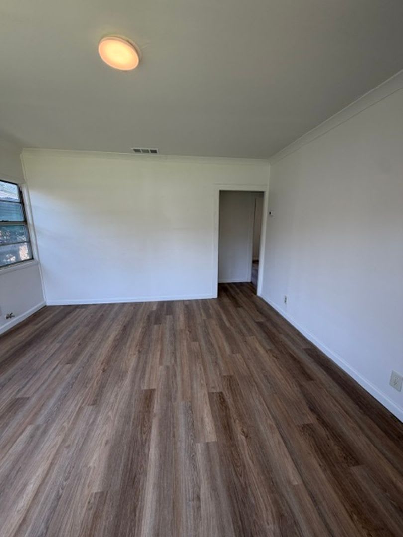 Remodeled 2 Bedroom 1 Bath East Waco – photo 2