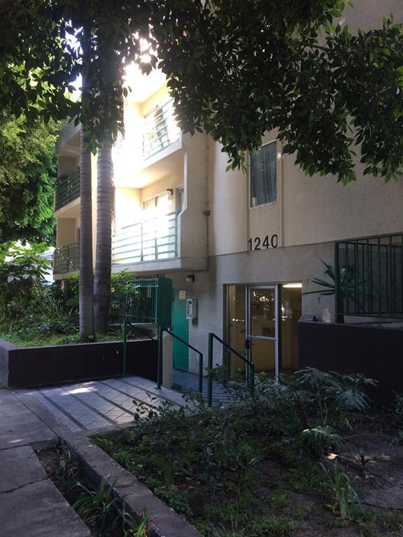 1240 N Cherokee Ave – photo 2