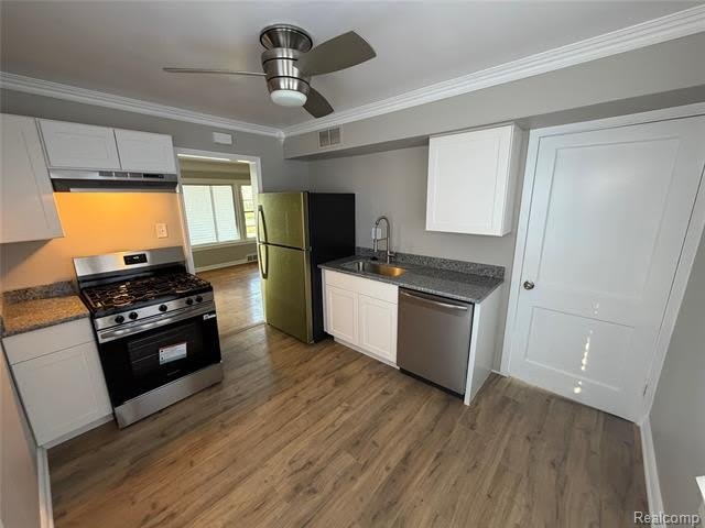 22301 Lange Street – photo 5