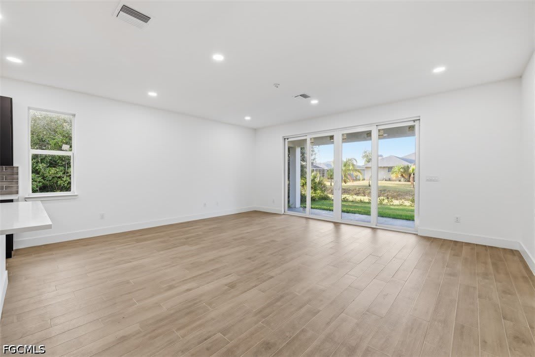 500 Sunset Road N – photo 3