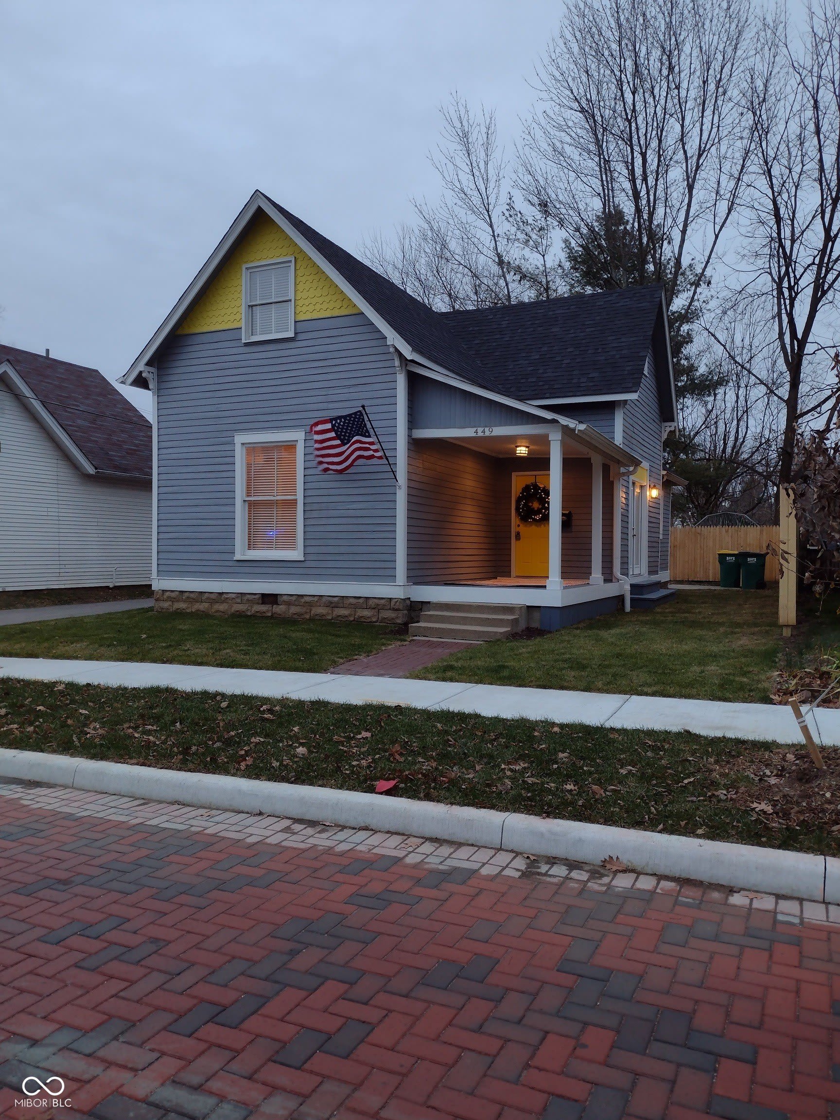 449 Yandes Street – photo 2