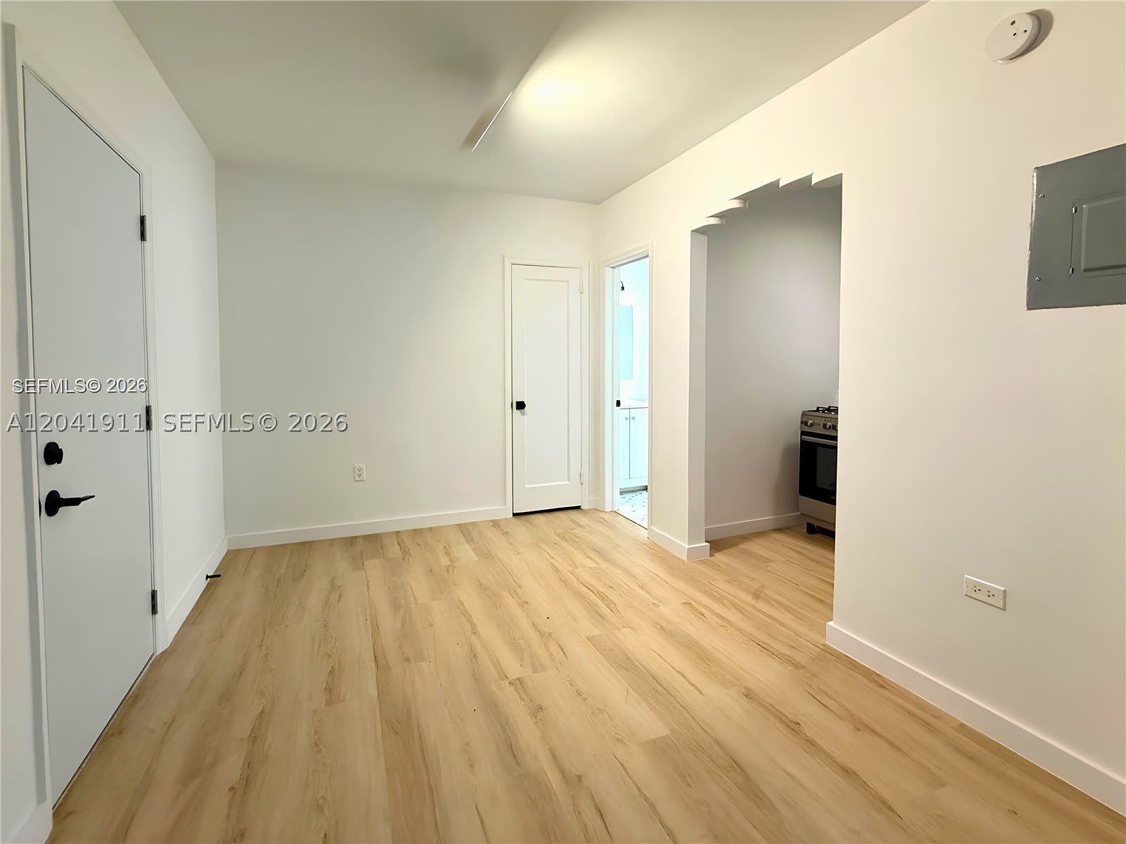 641 10th St – photo 5