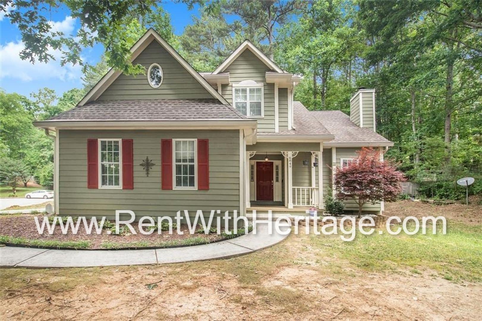 WOW! GORGEOUS HOME WITH ATTENTION TO DETAIL/ POPULAR ARBOR CROSSING SUBDIVSION/ CHAPEL HILL SCHOOLS – photo 2