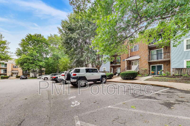 18310 Streamside Dr – photo 3