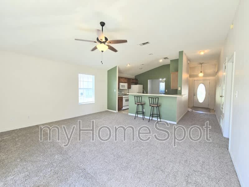 2497 Redoubt Ave – photo 2