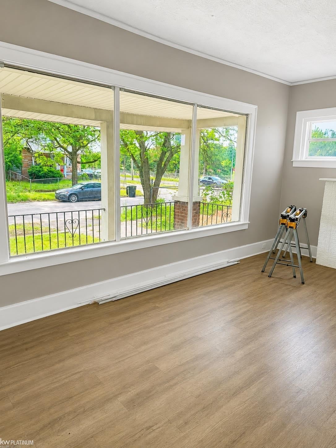 15525 La Salle Boulevard – photo 2