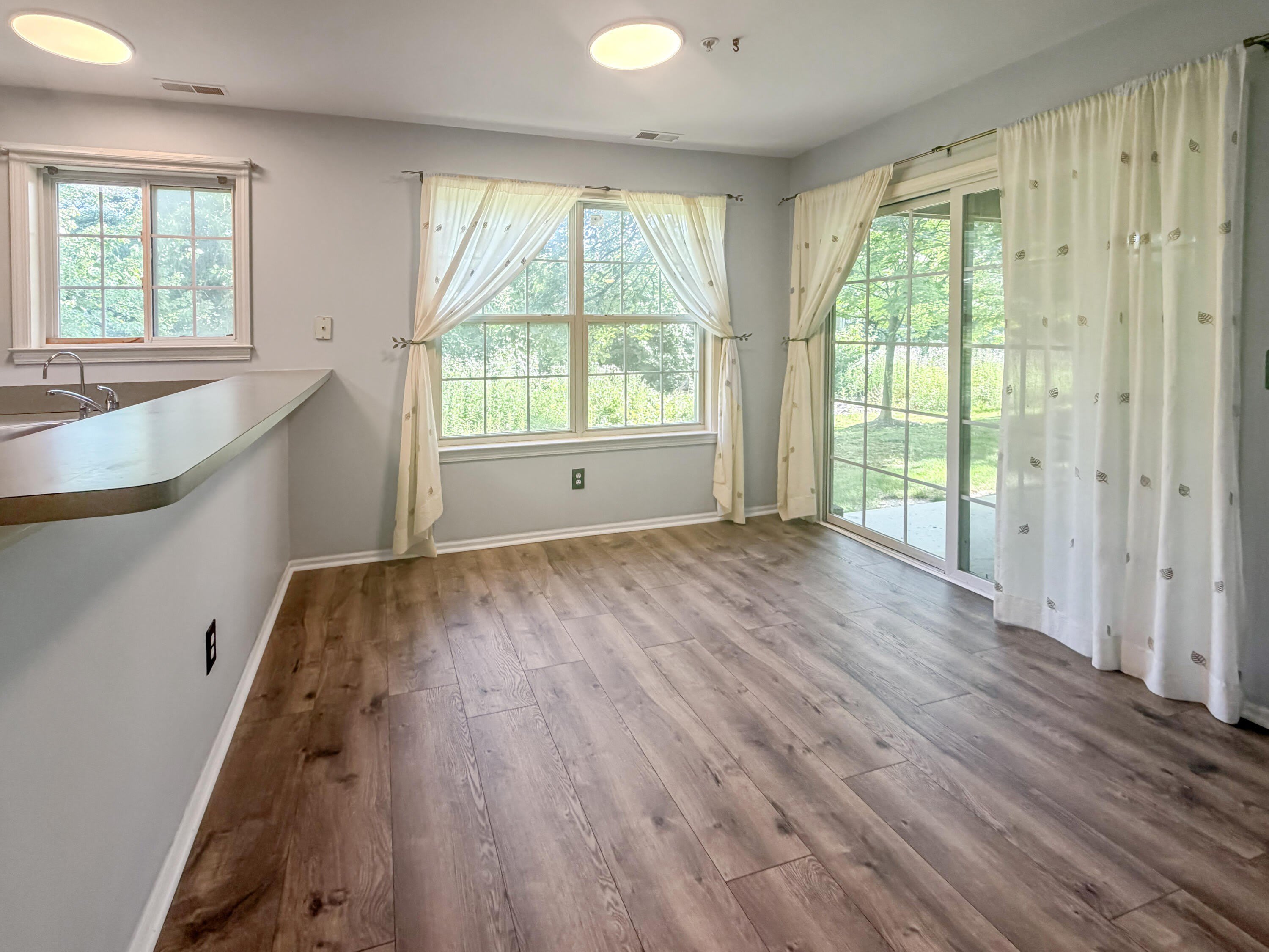 2820 Barclay Way – photo 4