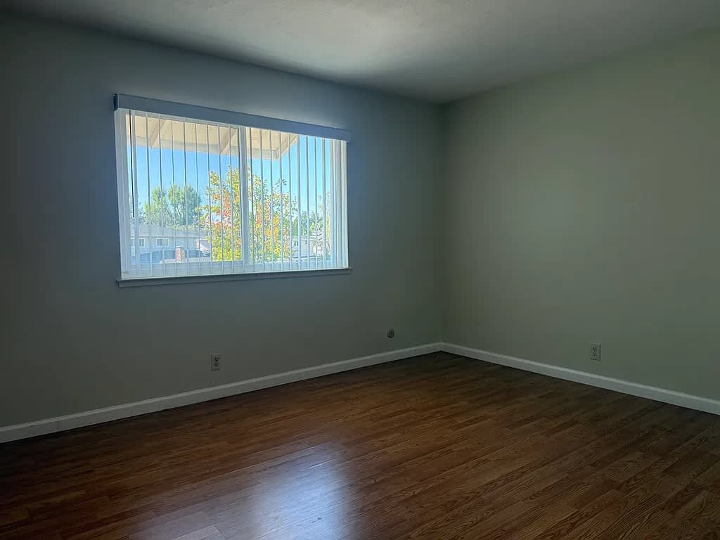 10366 Greenwood Ct – photo 4