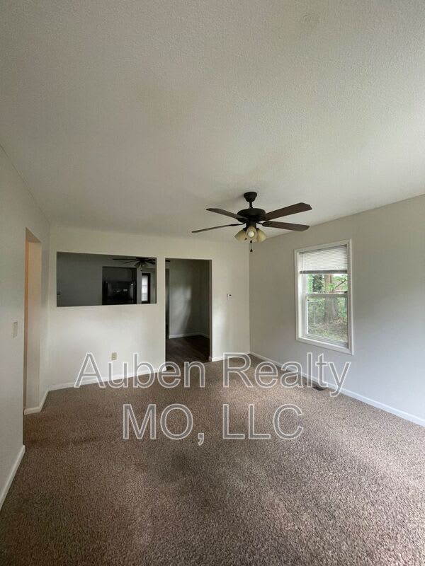 667 Thornton Street – photo 3