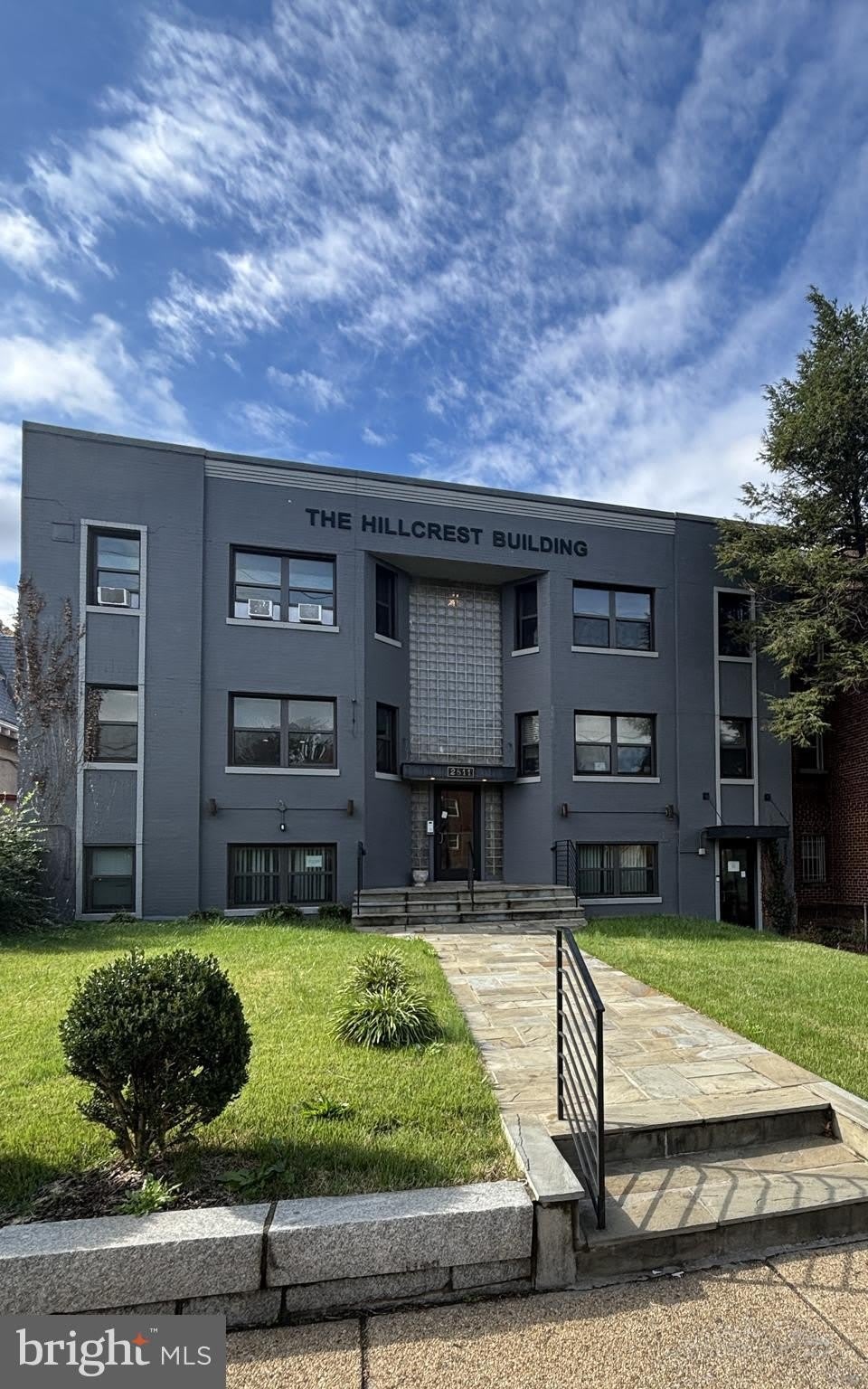 2811 PENNSYLVANIA Avenue SE – photo 1