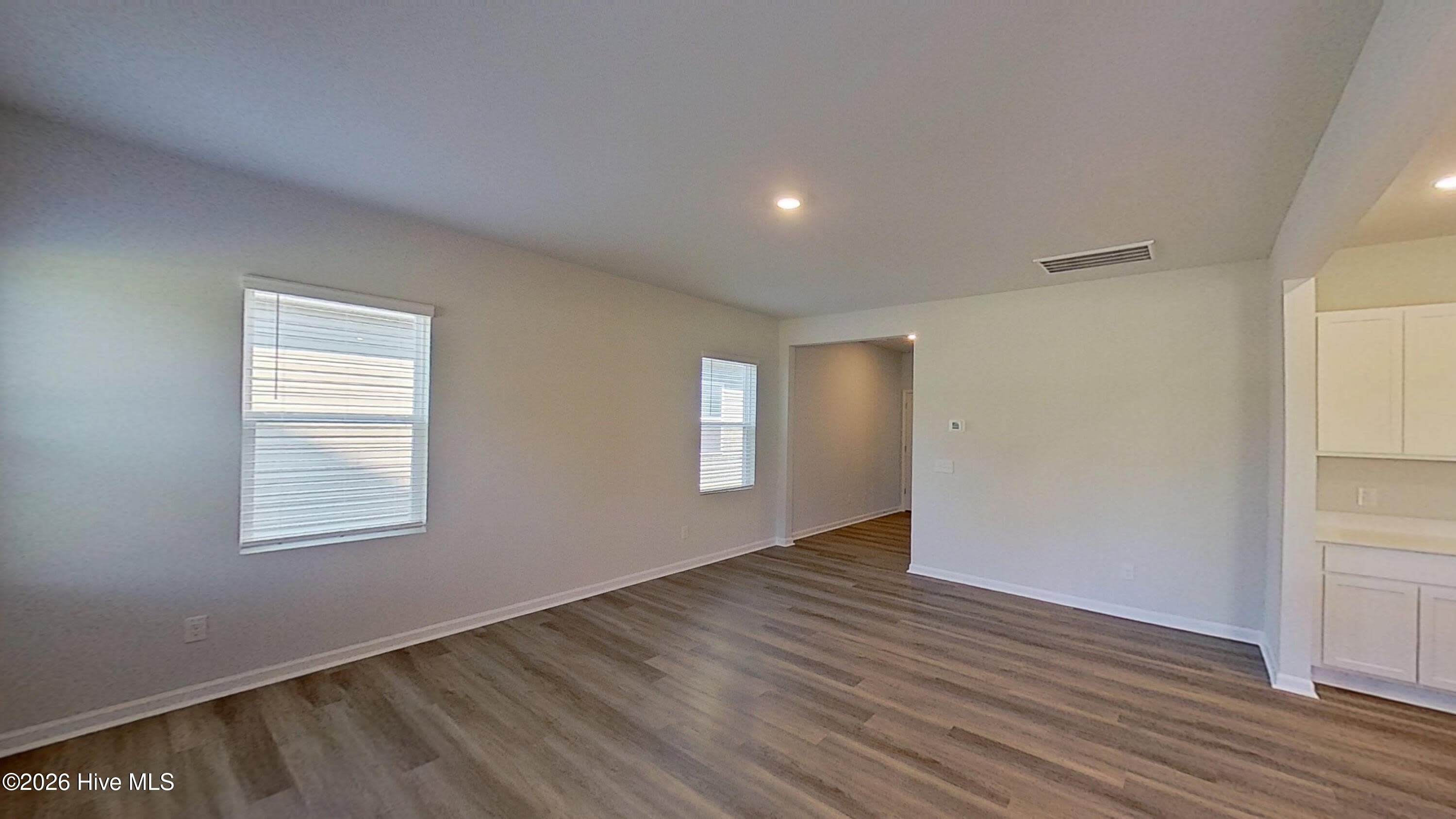 1095 Hanson Drive – photo 4