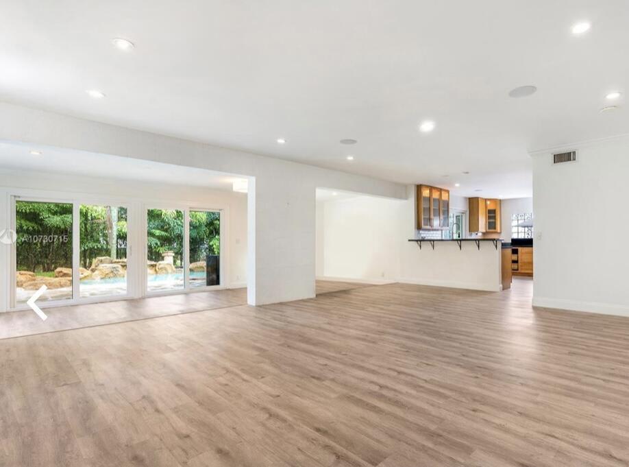 1000 Sw 19Th St – photo 4