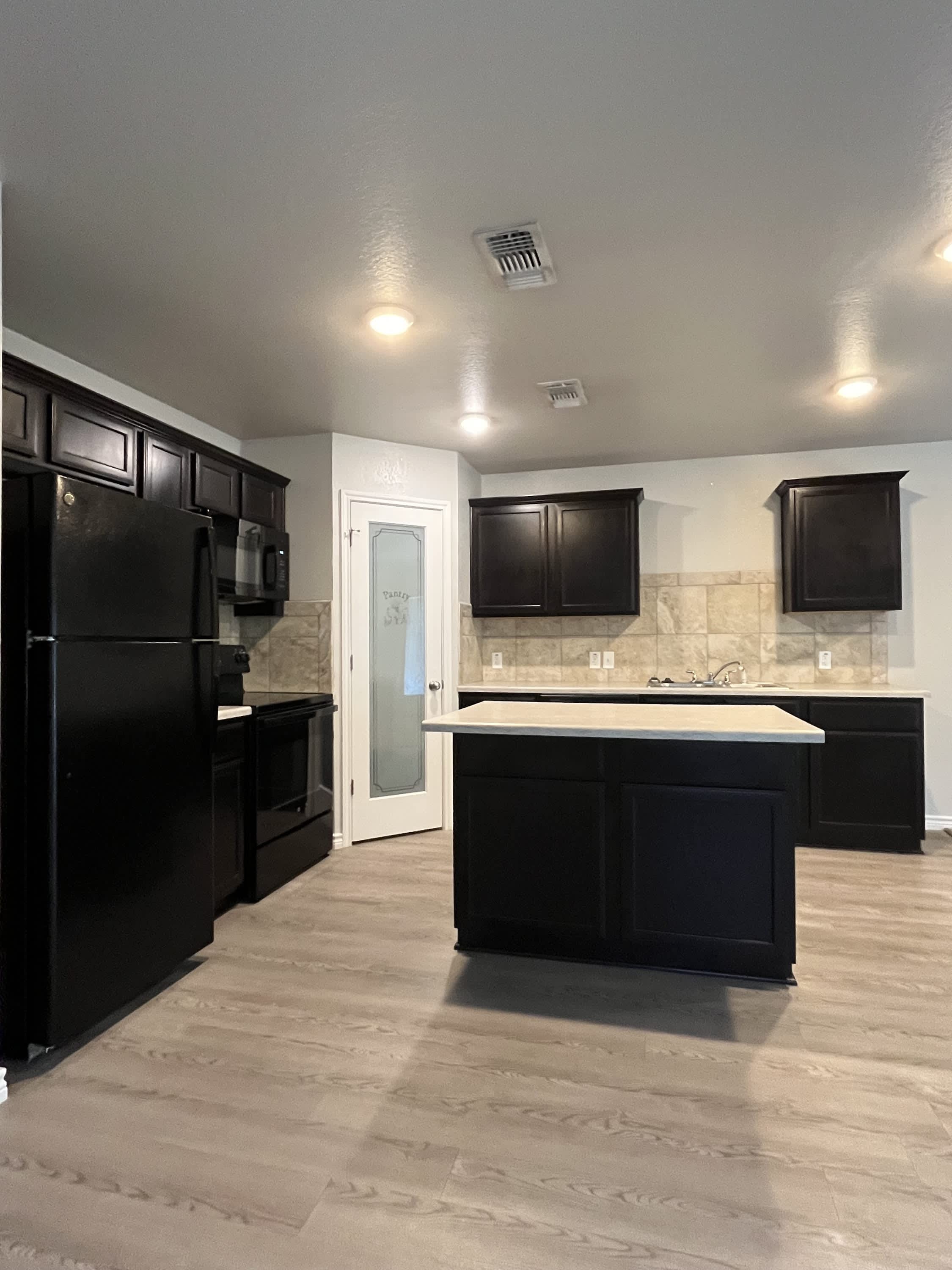 2207 Martin Luther King Junior Boulevard B – photo 2