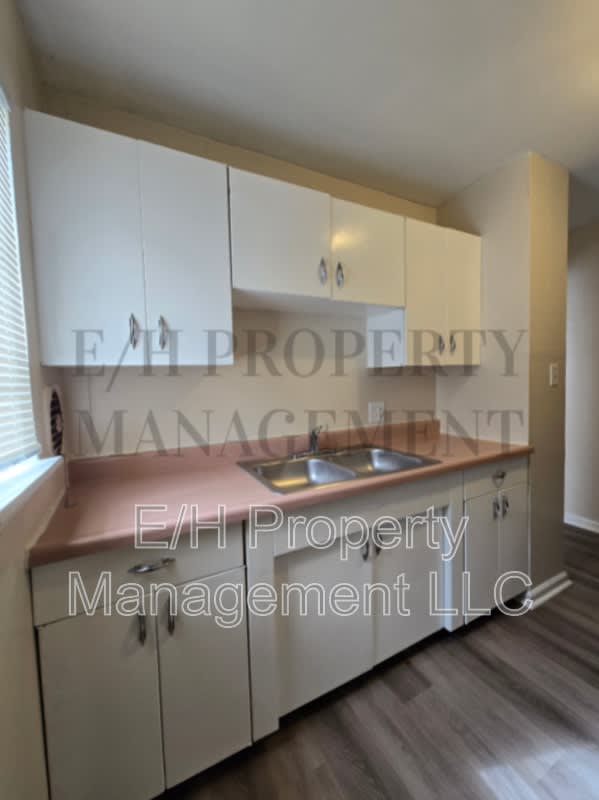 724 South Hunter – photo 2