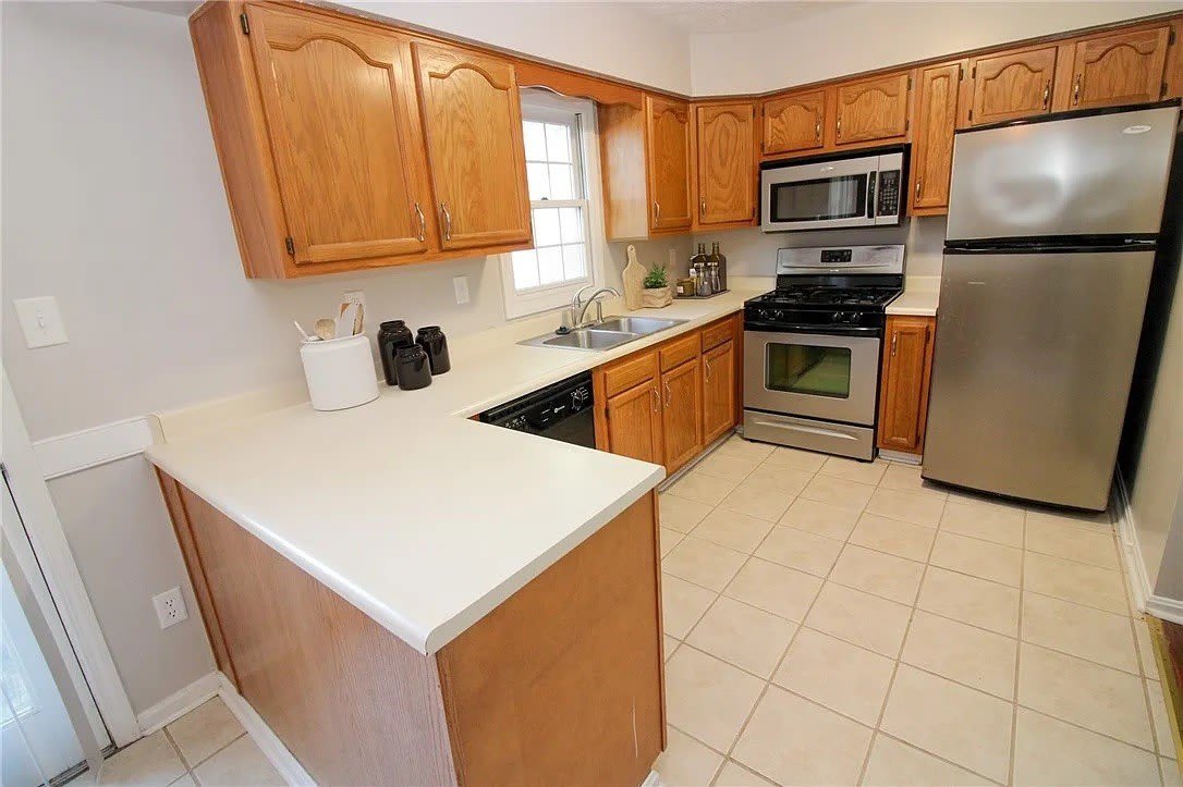 165 Meadowview Dr – photo 4