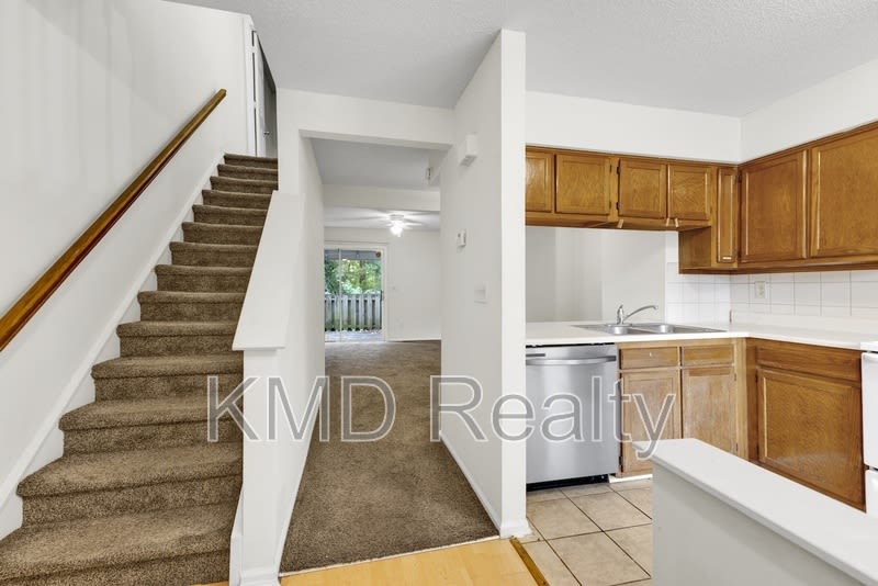 630 Lex Drive – photo 3