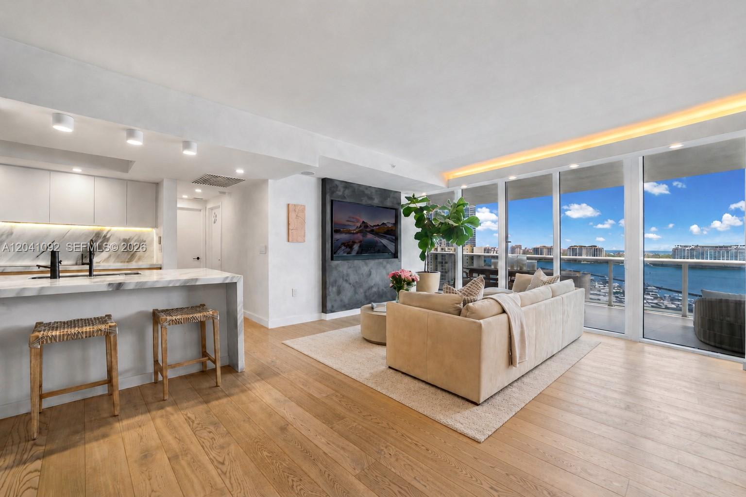 400 Alton Road – photo 2