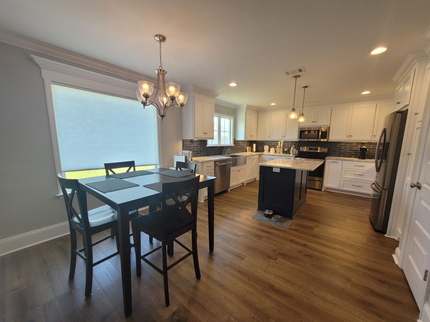 Stunning 4-Bedroom Home in Knights Landing with Community Pool & Modern Upgrades! – photo 4