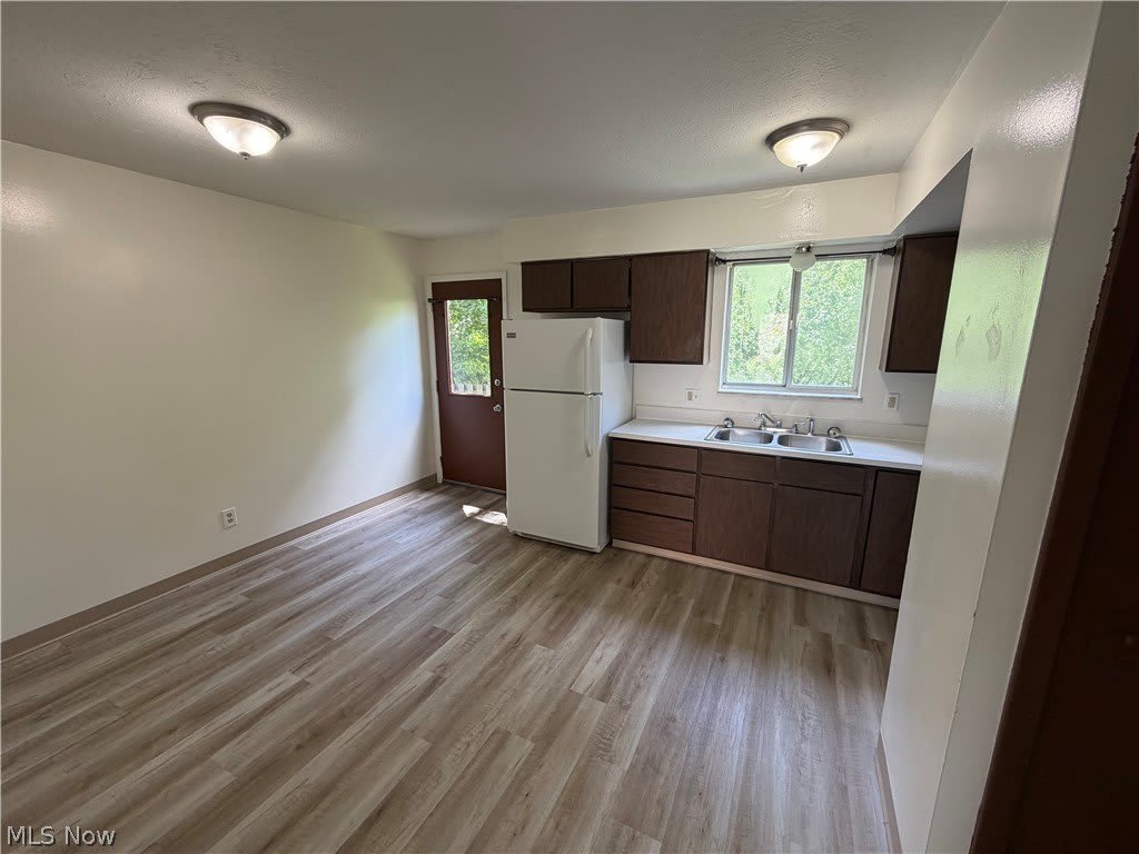 648 Loomis Avenue – photo 4
