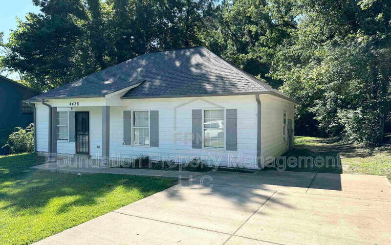 4428 Guildhall Drive – photo 2