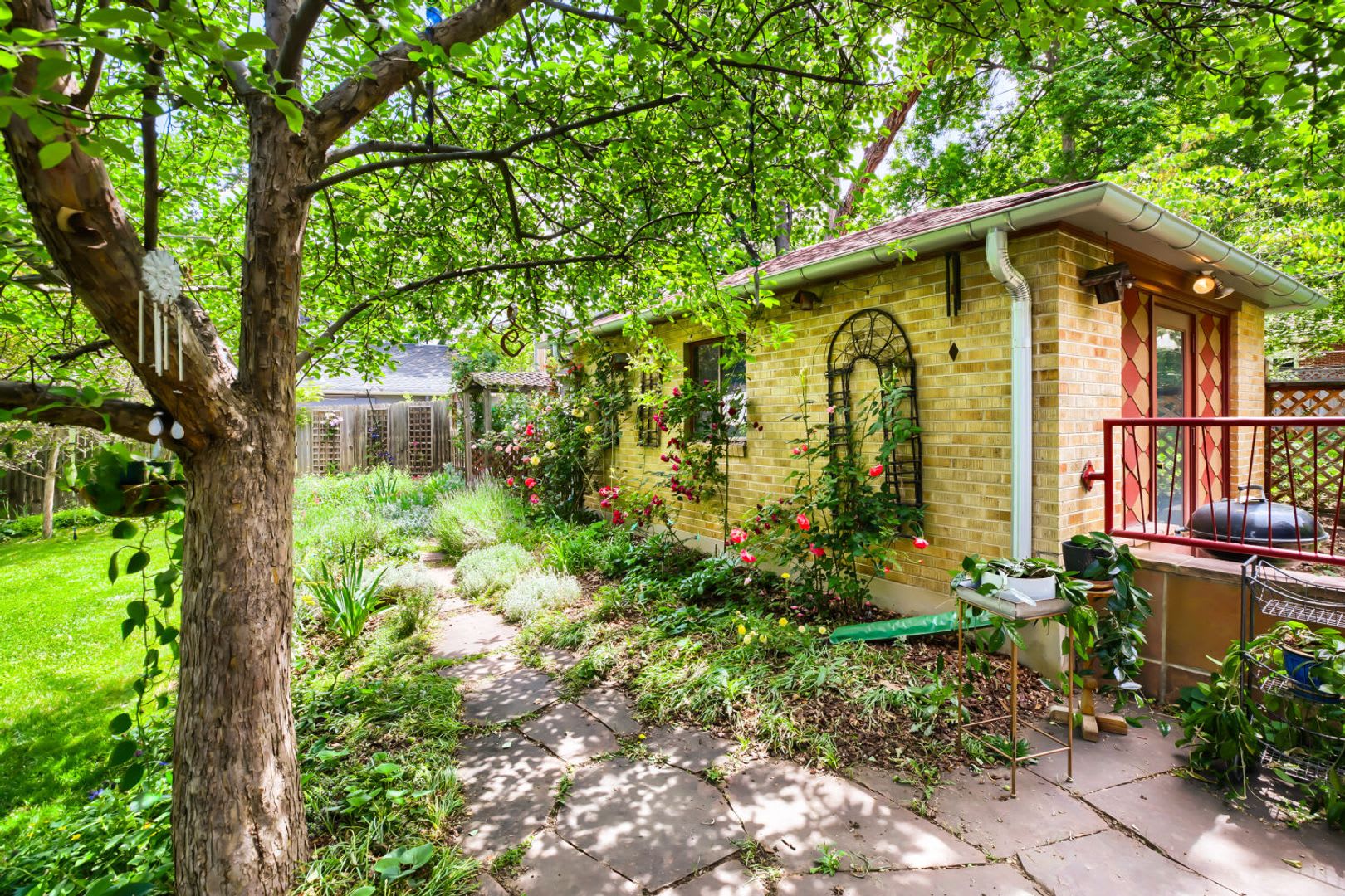 Charming Downtown Oasis Steps To Pearl Street – photo 3