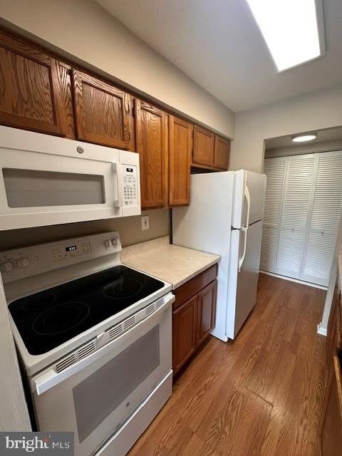 2409 POND VIEW Drive – photo 4