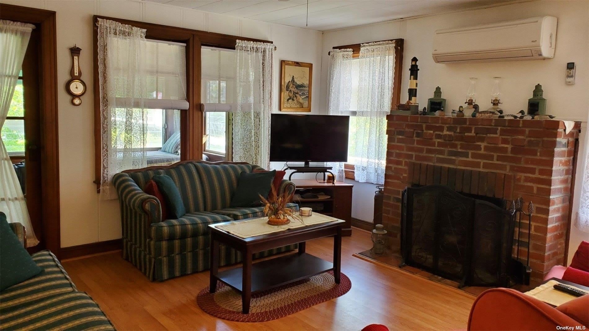 250 Cottage Walk – photo 2