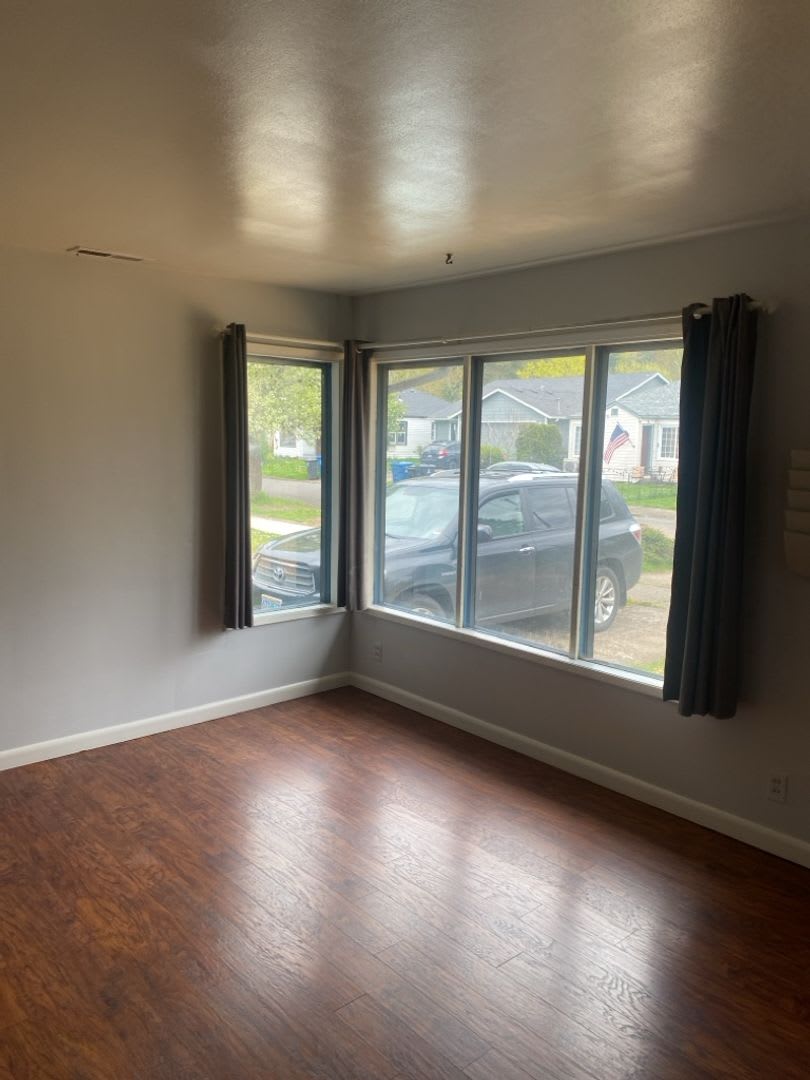 Single Level West Salem Home – photo 4