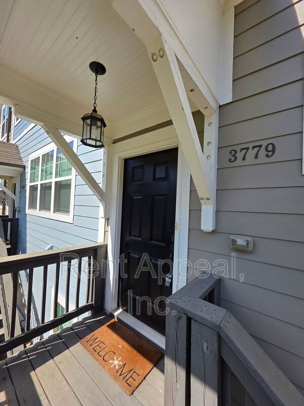 3779 Oxford Circle – photo 2