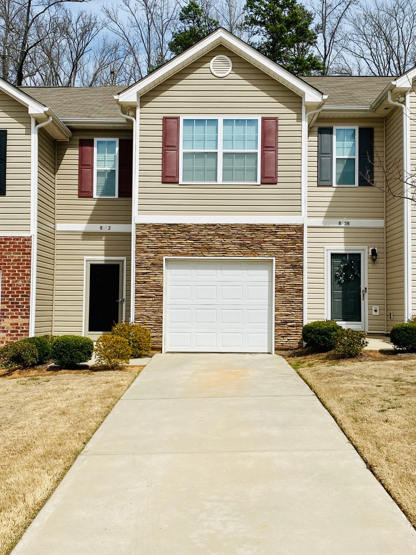 2BR/2.5BA Townhouse – photo 1