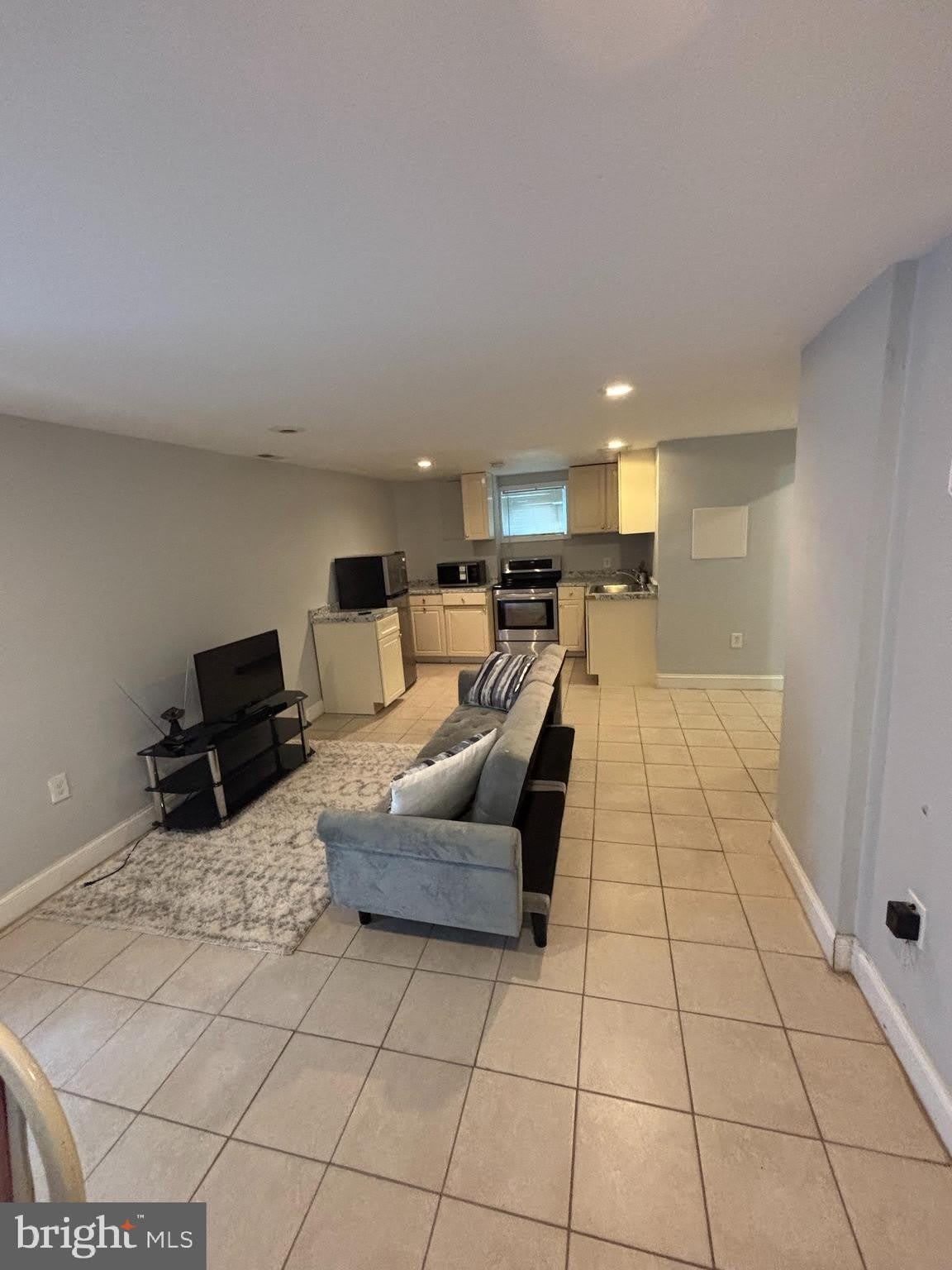 4001 ECHODALE Avenue – photo 3