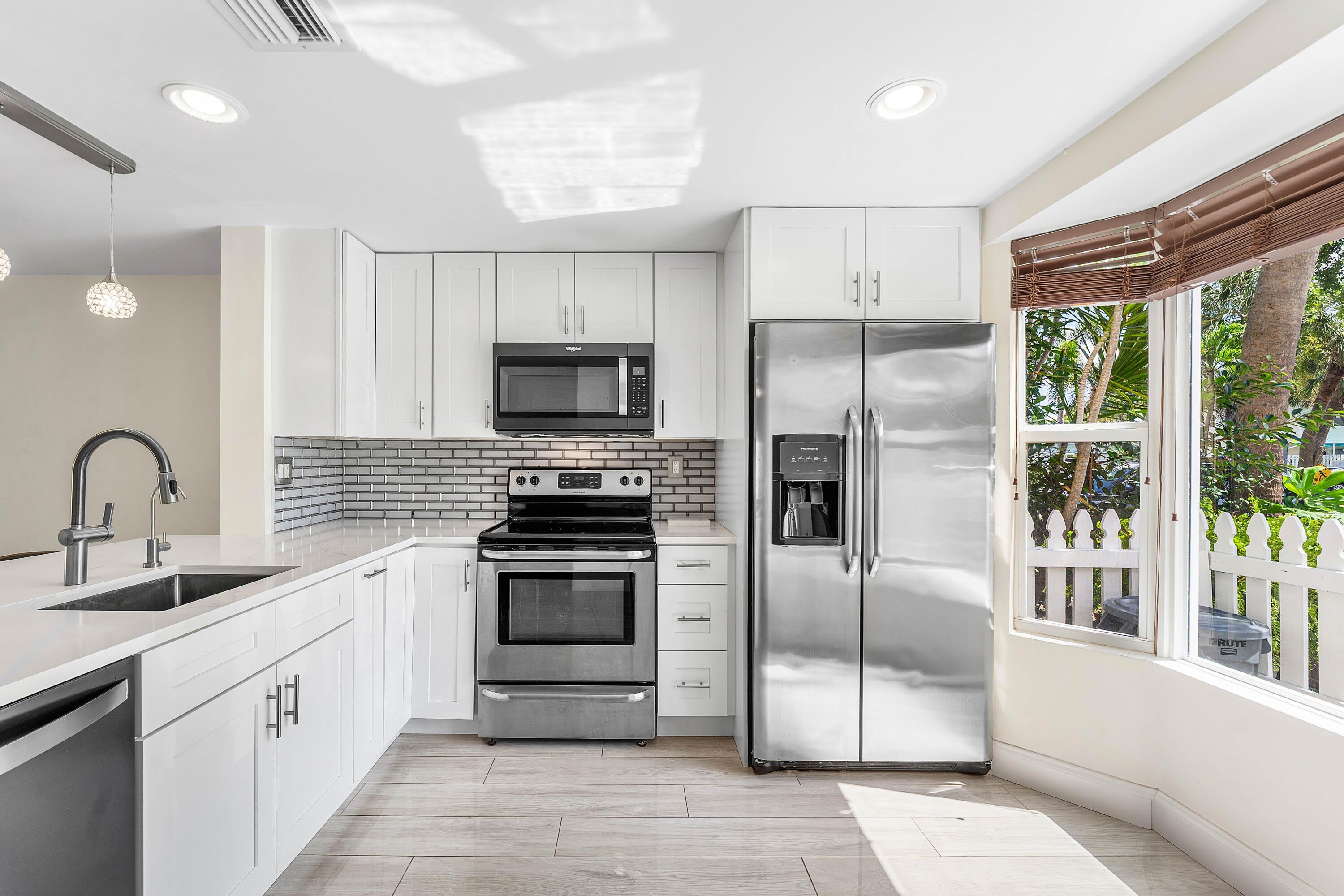 2503 Ne 15Th Street – photo 1