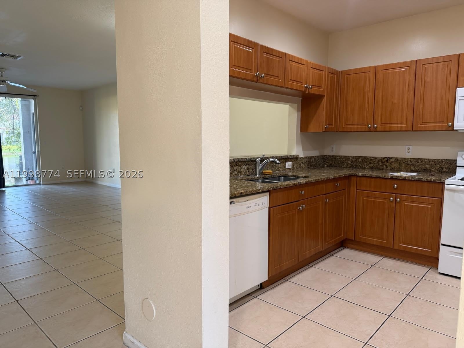 8246 SW 27th St – photo 3