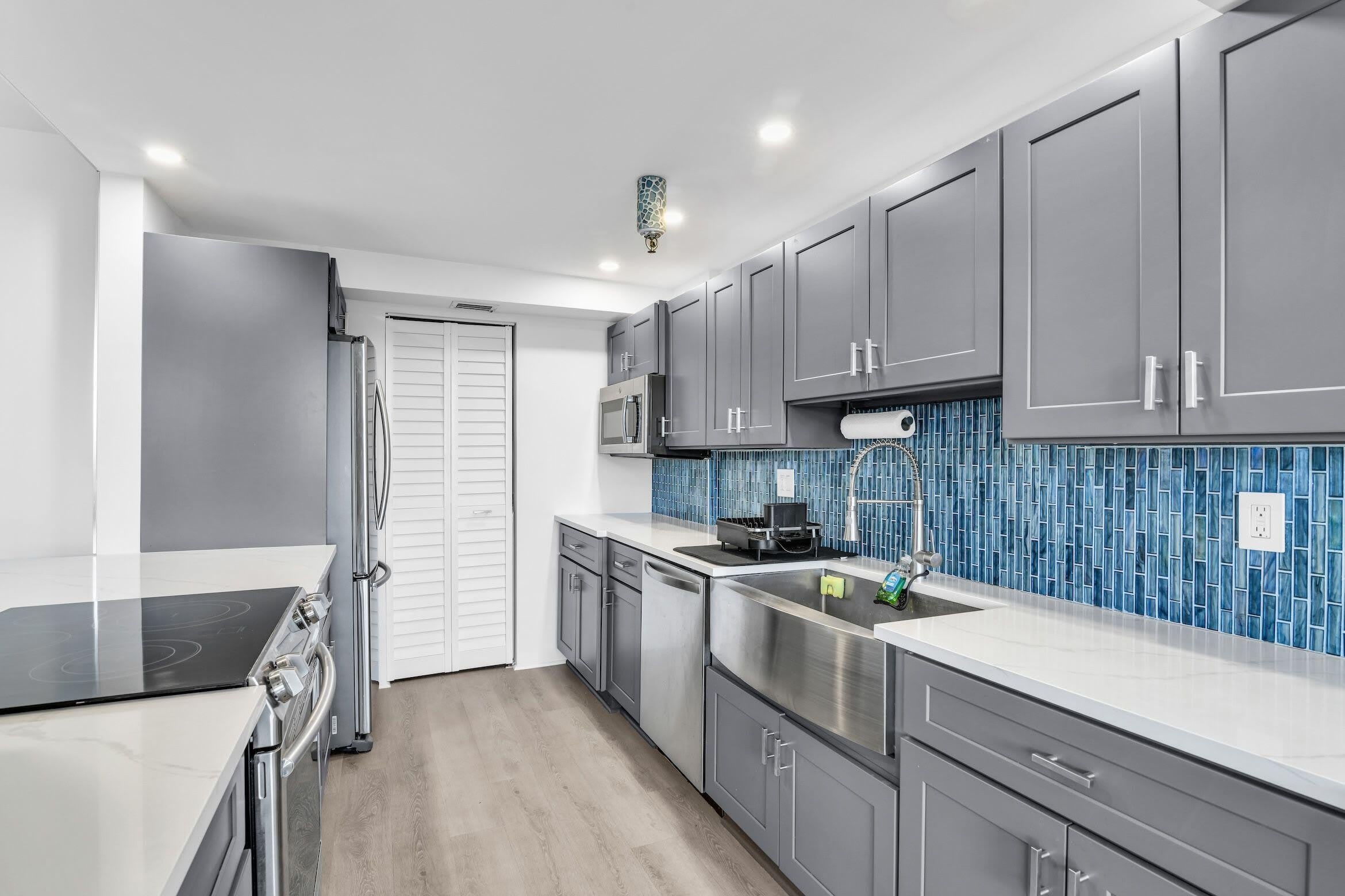 859 Jeffery Street SE – photo 4