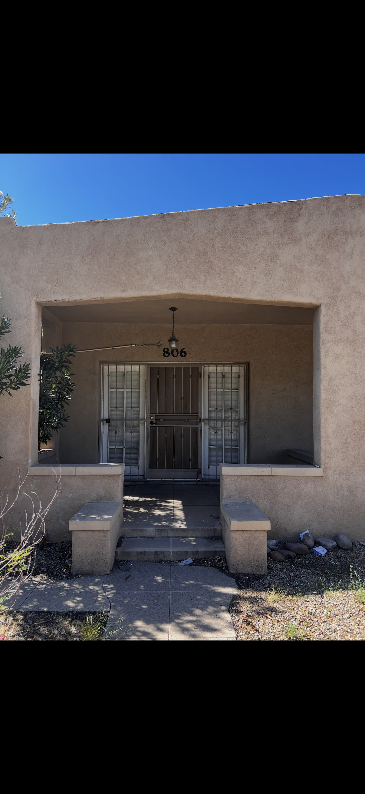 806 E 6th St – photo 1