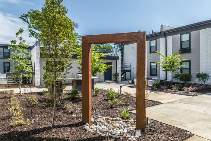 211 Cochran Place – photo 5