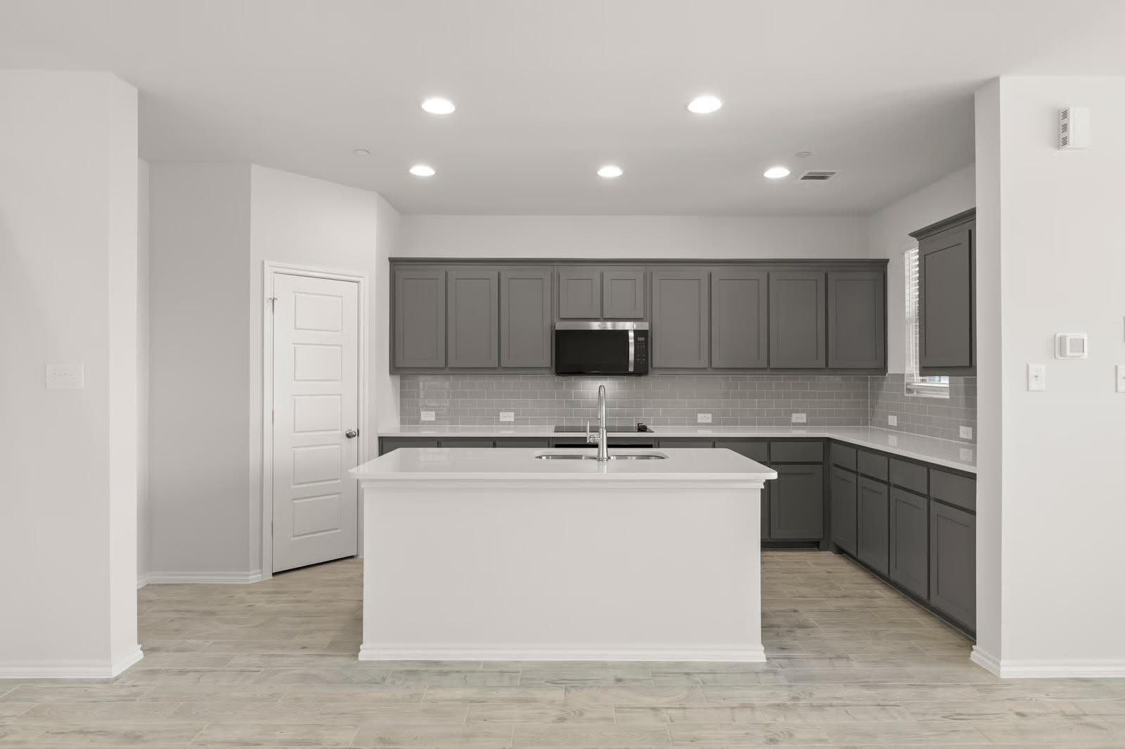 4511 Avion Drive – photo 2