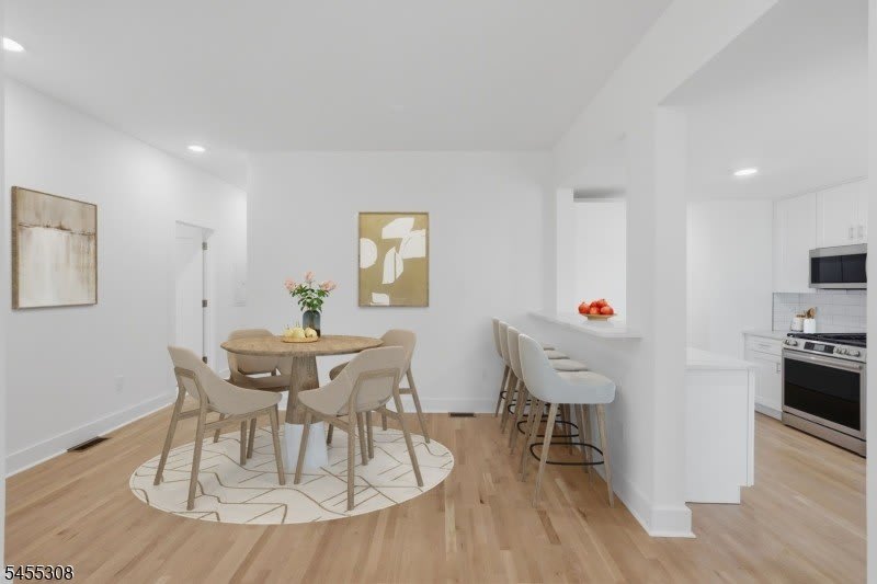 116 Valley St – photo 3