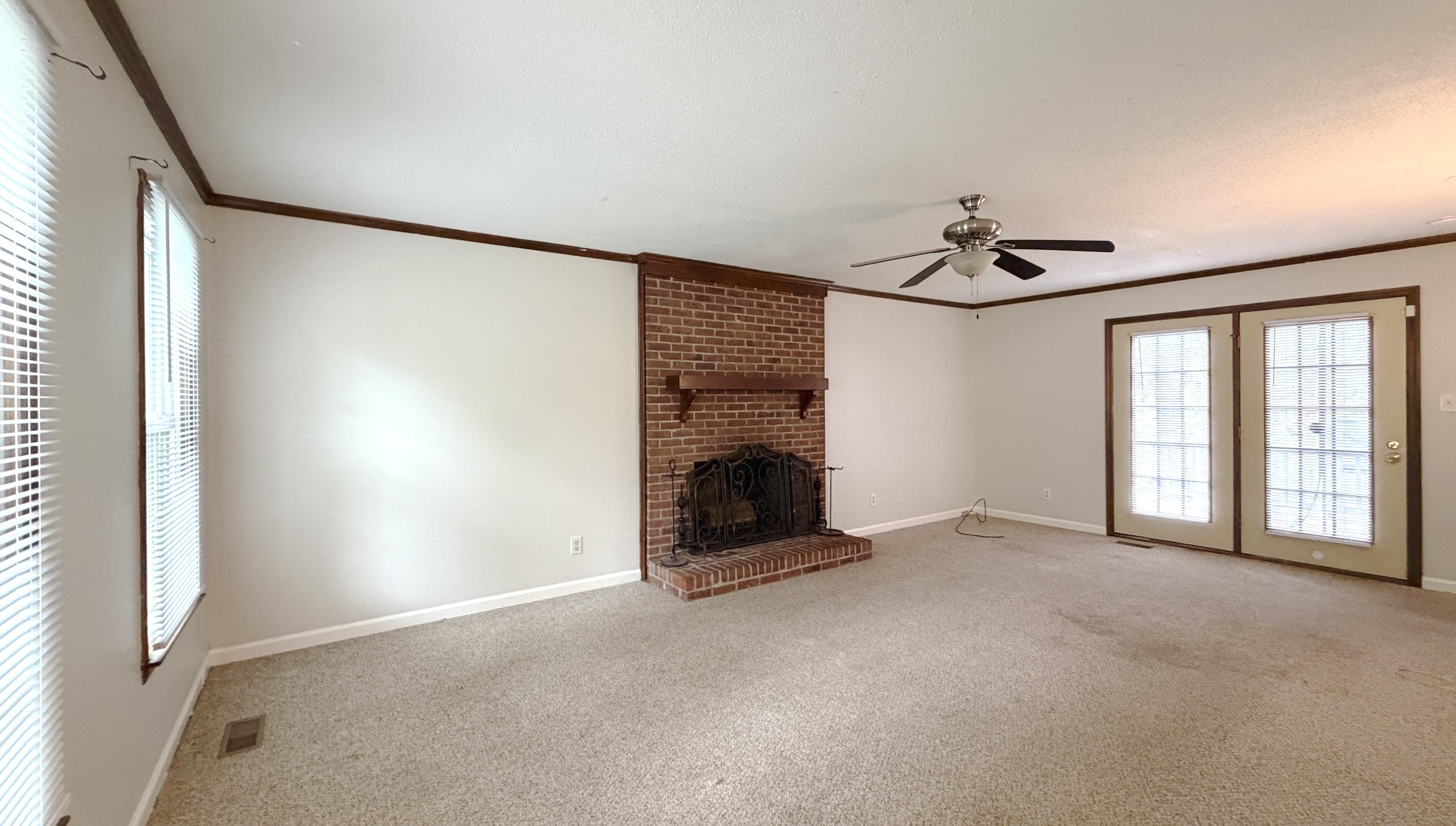 2387 Riverchase Place – photo 2