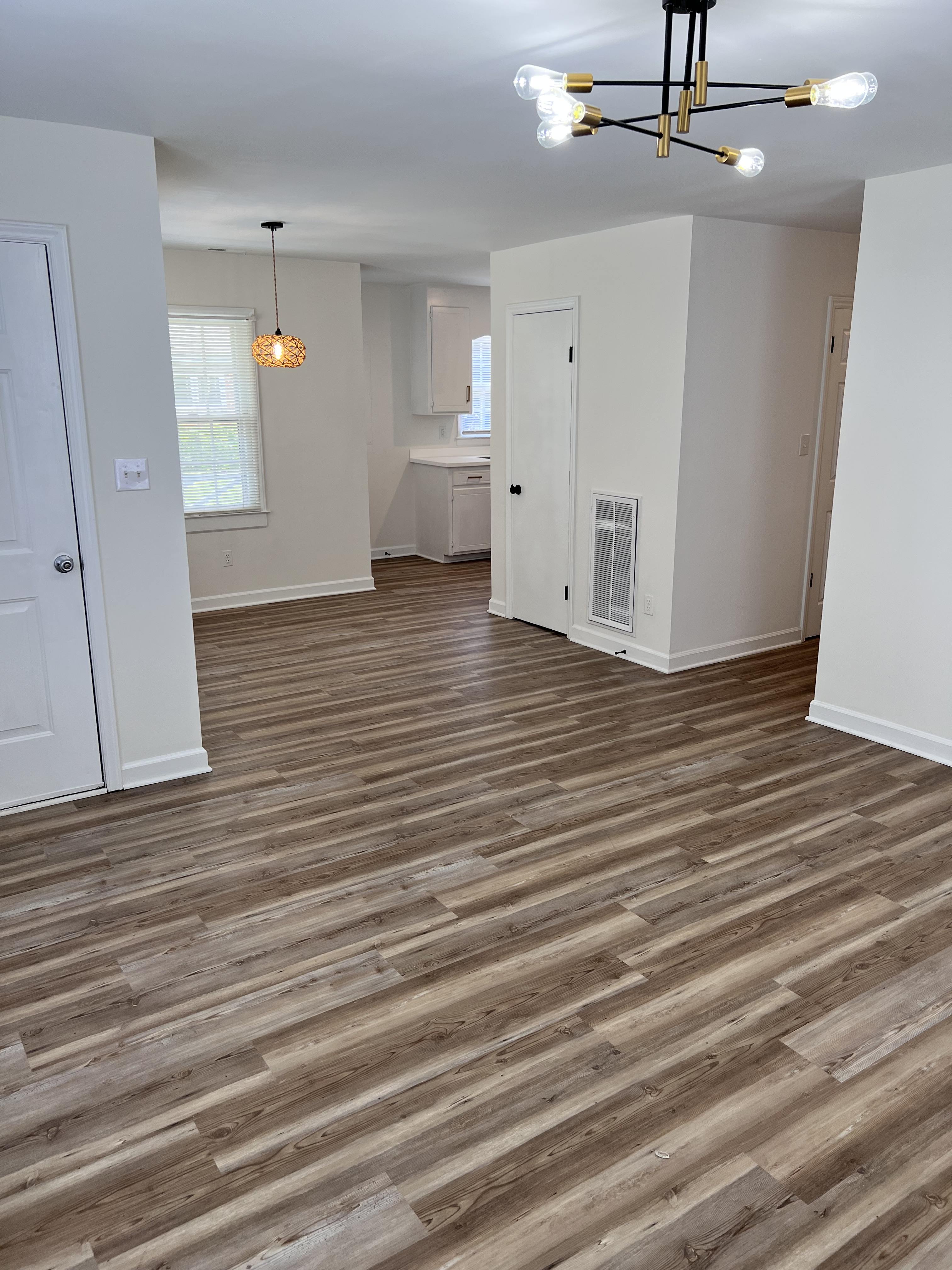 1135 W Thomas St – photo 5
