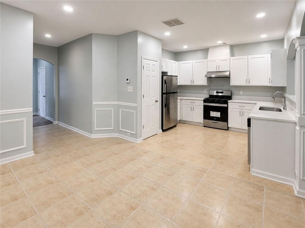 2490 Emma Way NW – photo 5