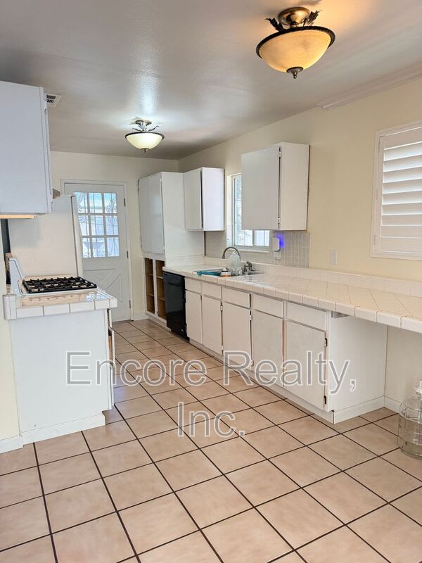 1 Orlando Ct – photo 1