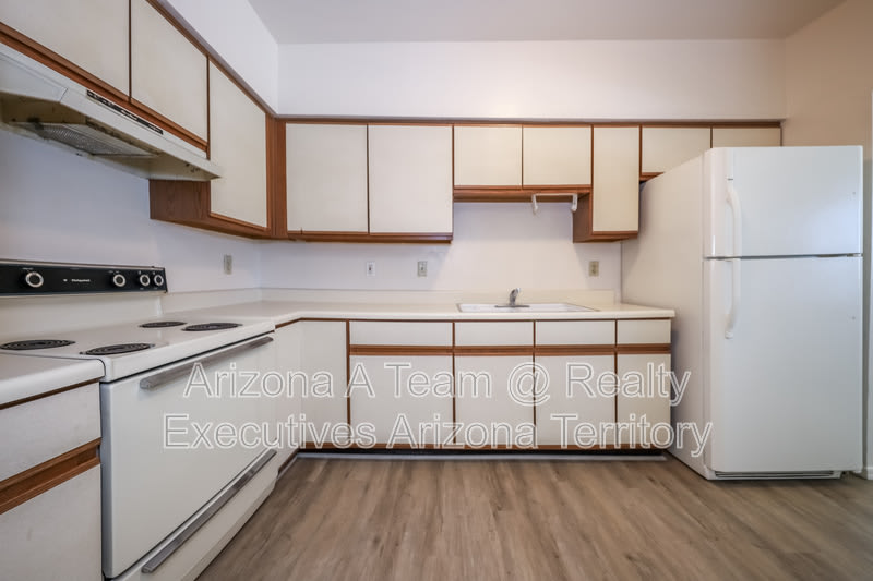 312 E. 24th Street – photo 2