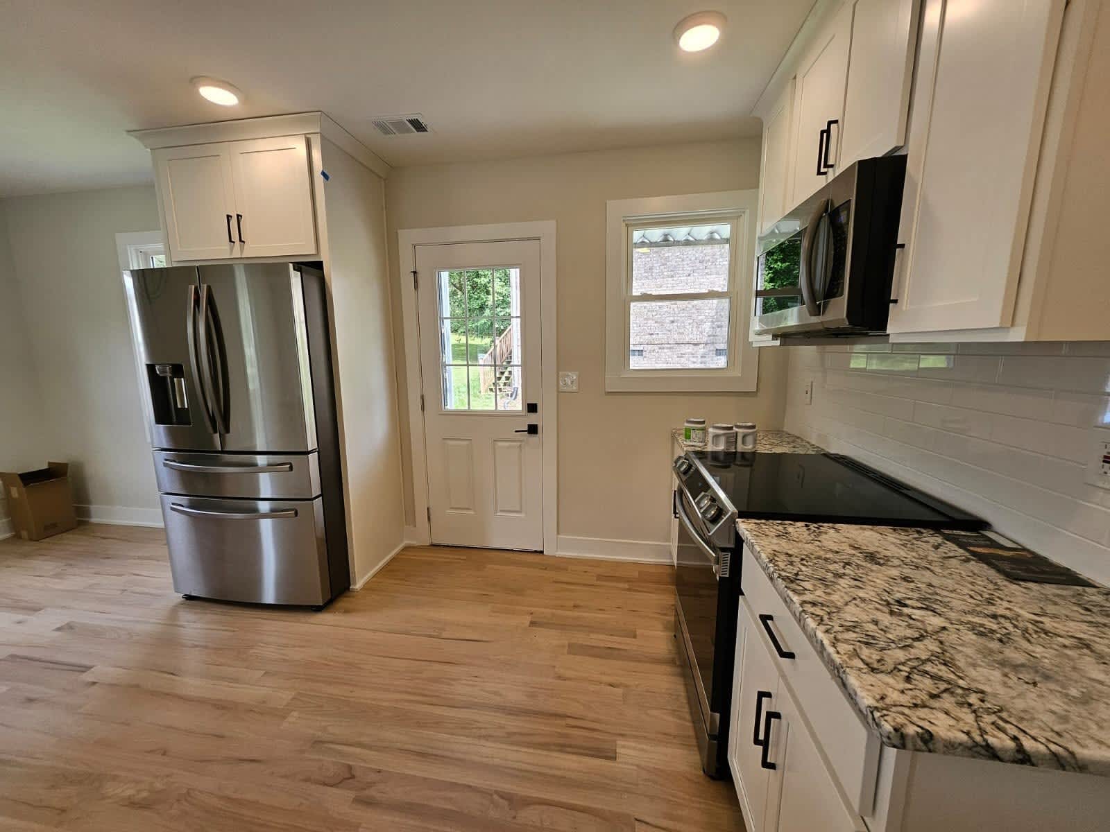 2818 Vaulx Lane – photo 5
