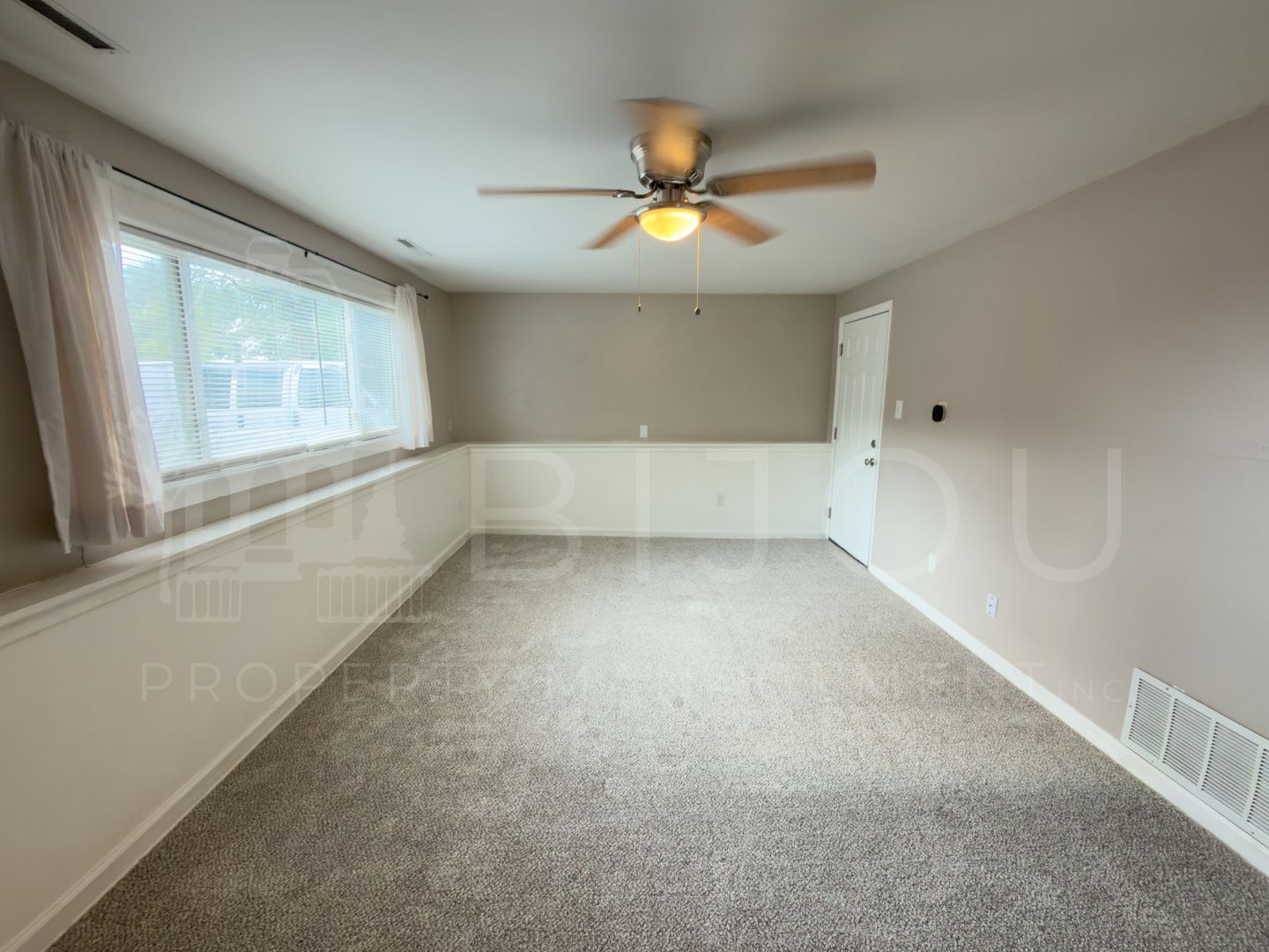 Very Nice 1 Bedroom 1 Bath Duplex – photo 2