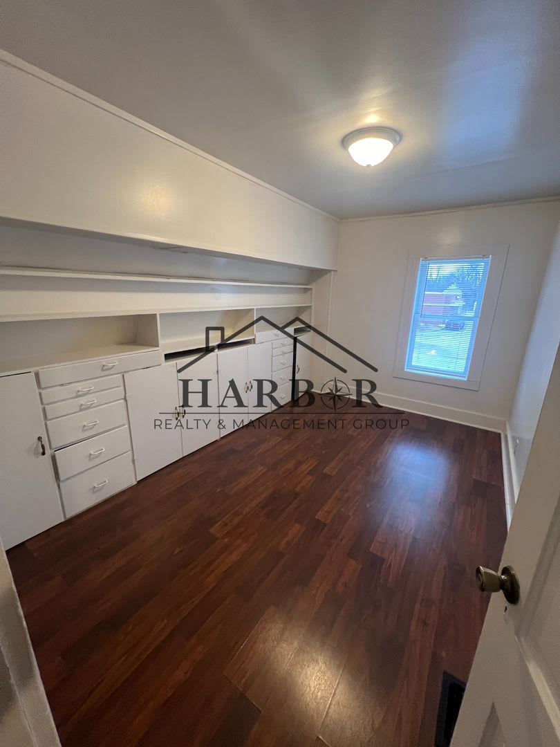 1005 1st Ave. SW – photo 2