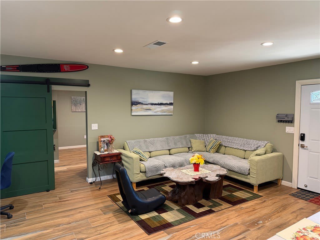 18421 E Cypress – photo 3