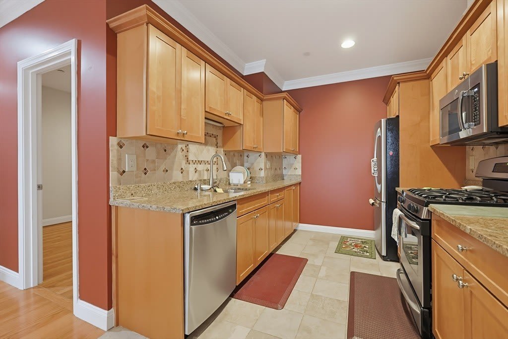 142 Bigelow Street – photo 3