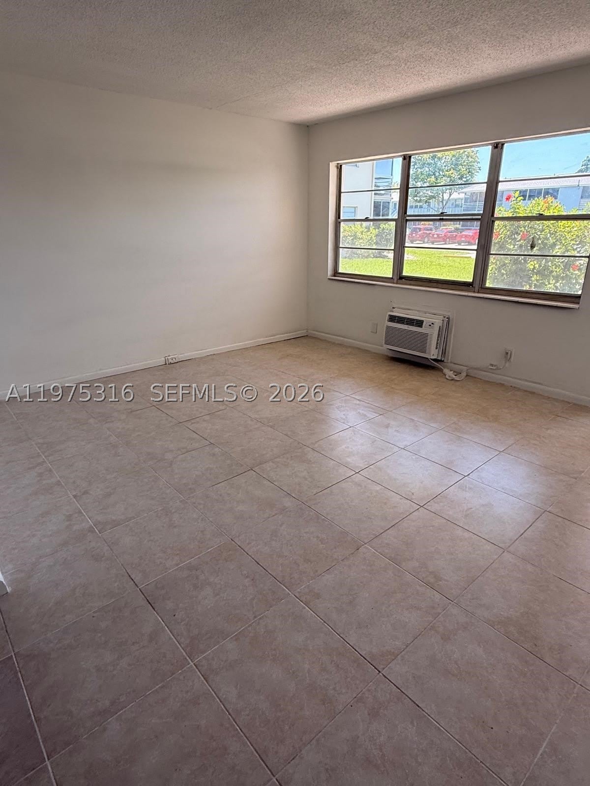 210 Canterbury J – photo 3